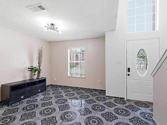 5th image of 8173 Heritage Place Dr