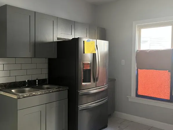 121 Hallock Ave #2, New Haven, CT 06519