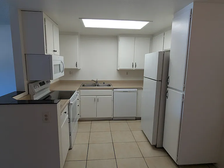 203 Woodland Pkwy #239 — Photo 2