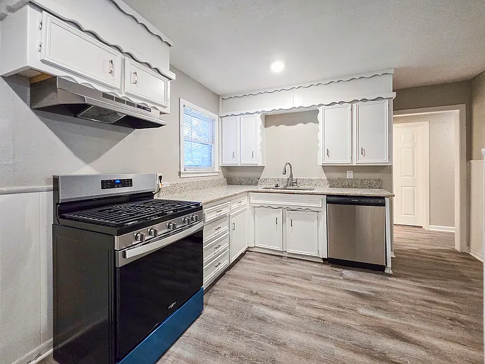 601 Brookfield Dr — Photo 6
