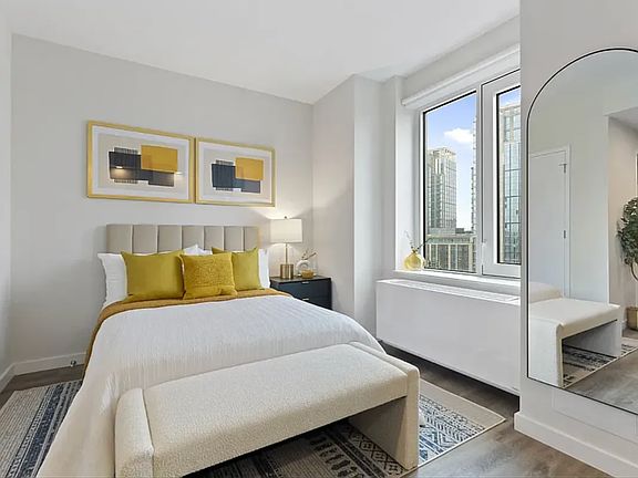 4th image of 2455 3rd Ave APT 23P