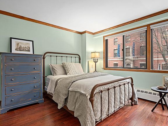 2nd image of 16 W 16th St #2