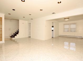 60 Columbus Dr #B, Tenafly, NJ 07670