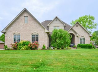 1032 Mount Vernon Dr, Greenwood, IN 46142