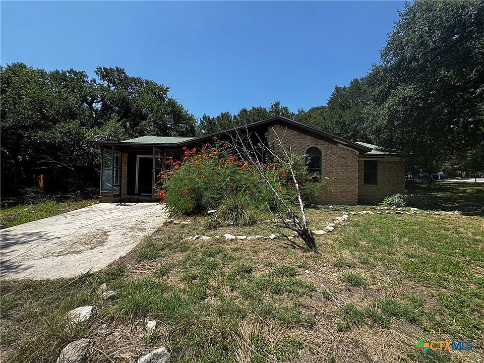 1st image of 472 Pecos Ln