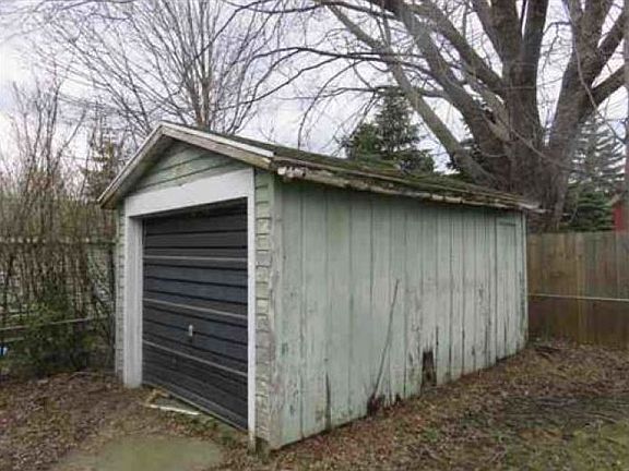 5th image of 23 N Gazelle St