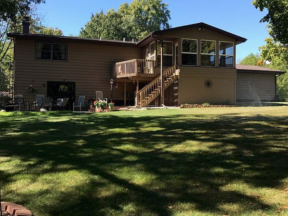 2nd image of 4767 Skyline Dr