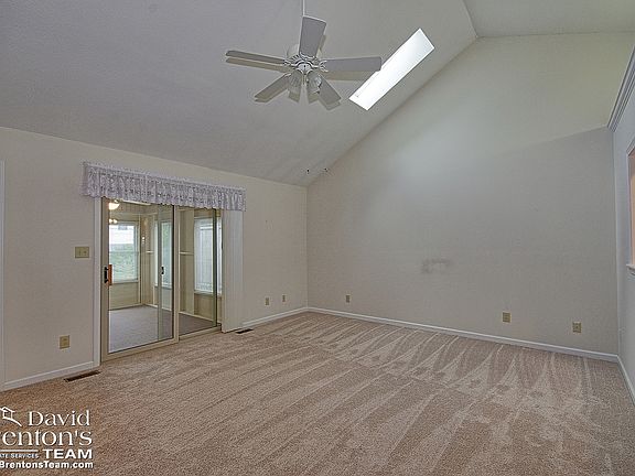 5th image of 546 Silver Fox Ct