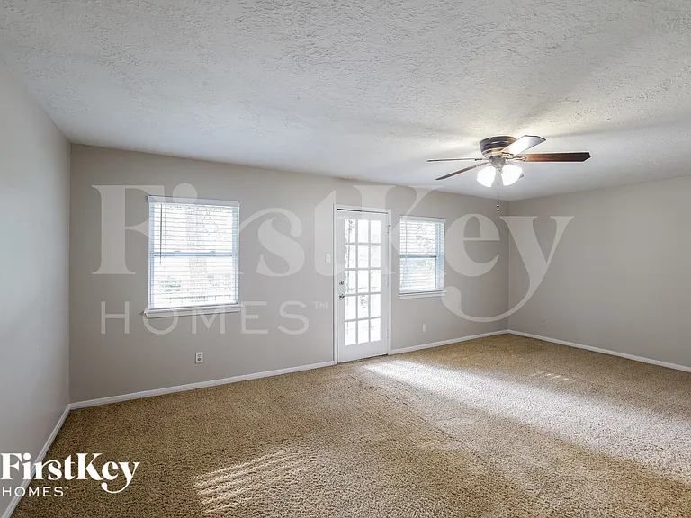 25603 Pecan Valley Cir — Photo 8