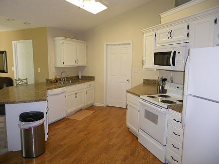 2nd image of 4211 Hedgewood Ct