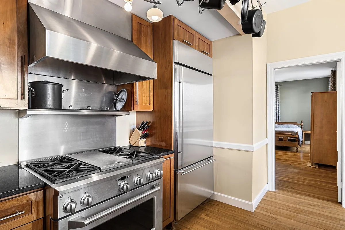 1 bed, 1.0 bath, 757 sqft, $2,400 — Photo 3