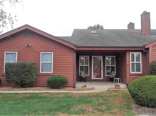 2061 Beau Ct, Saint Charles, MO 63303
