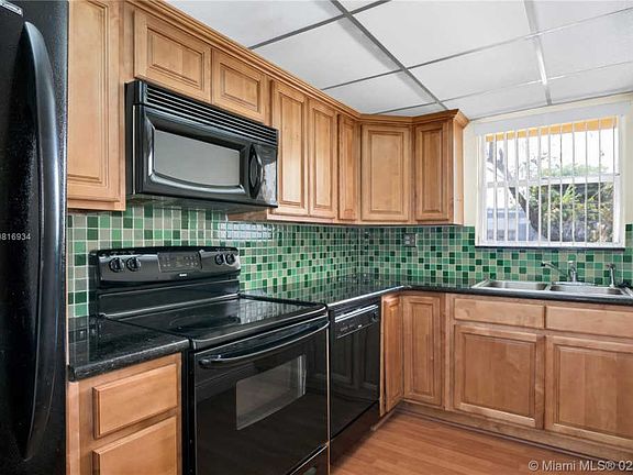 4th image of 9373 Fontainebleau Blvd APT K242
