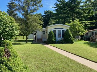 433 Elm Ct, Oakland, MI 48363