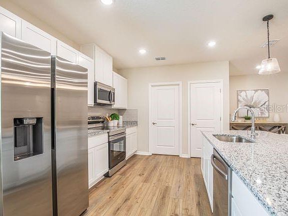 7th image of this home