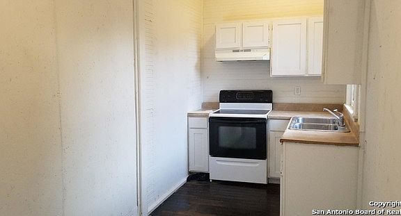 4th image of 539 Denver Blvd #102