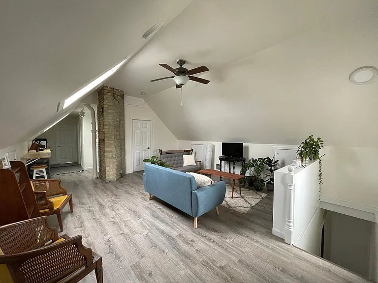 Living Area 2