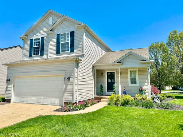 437 Carrington Ln, Broadview Heights, OH 44147