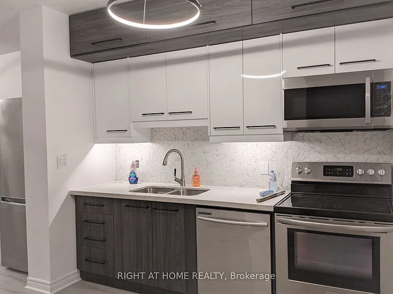 152 Saint Patrick St #208 — Photo 3