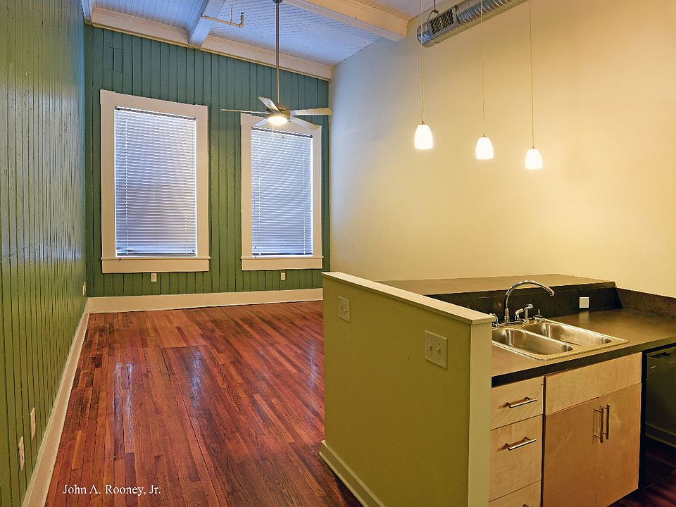 1st image of 133 N Sycamore St APT 11