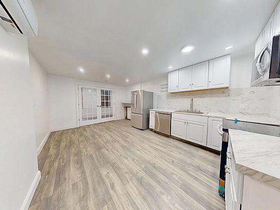 3rd image of 33 Herkimer St #1B