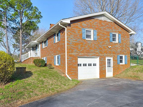 3rd image of 4108 Campbell Rd