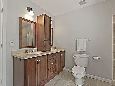 2918 Monroe Pl — Photo 34