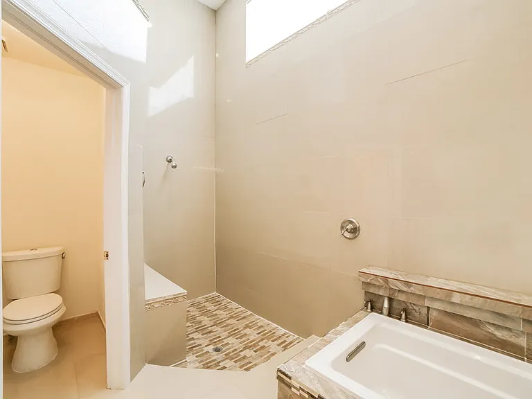 7770 Highlands Cir — Photo 13