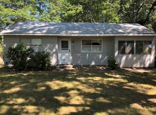 1555 Noyack Rd, Southampton, NY 11968