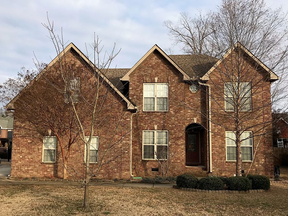 1st image of 706 Sergio Ave