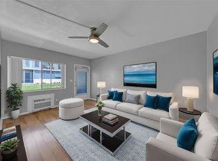 11 SW 4th Ave #29, Boca Raton, FL 33432