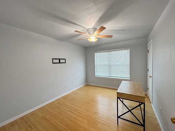4th image of 16424 E 3rd St