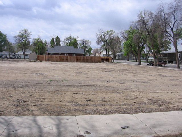 1st image of 441 3rd Ave N