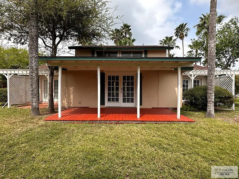 704 Zapata Ave — Photo 17
