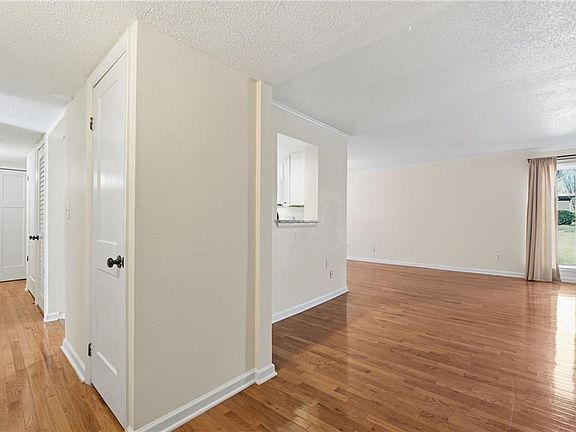 4th image of 3301 Henderson Mill Rd APT J1