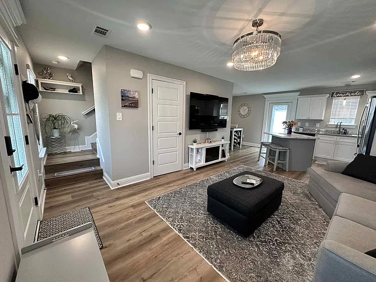 145 Coral Breeze Dr — Photo 13