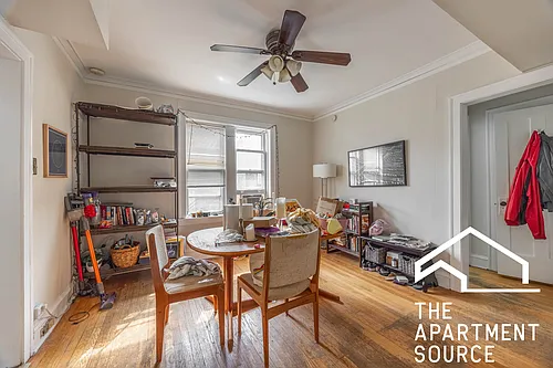3709 N Hoyne Ave Photo 1