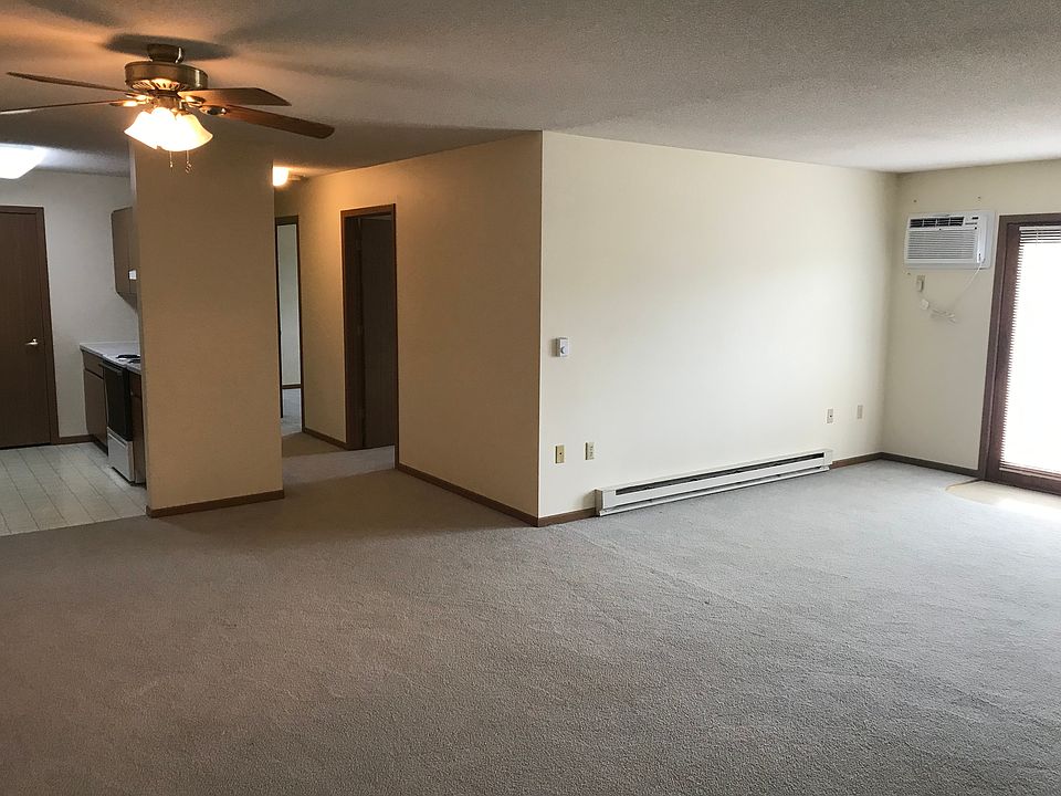 1st image of 820 Garland St E #7