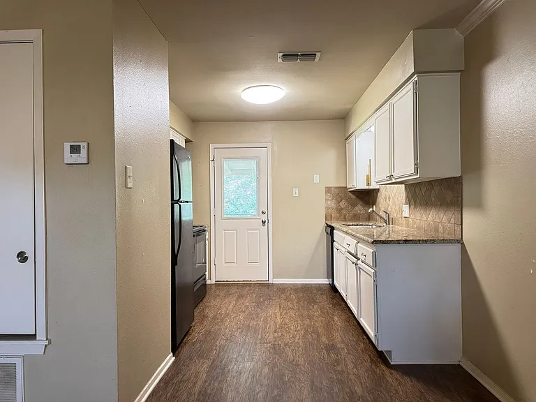 8414 Cambridge Rd #C07 — Photo 6
