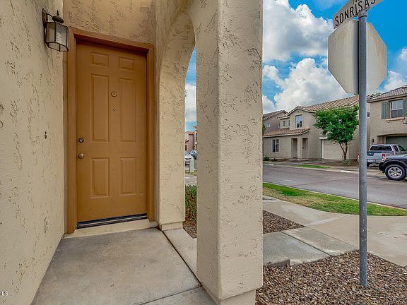 4th image of 1404 E Sonrisas St
