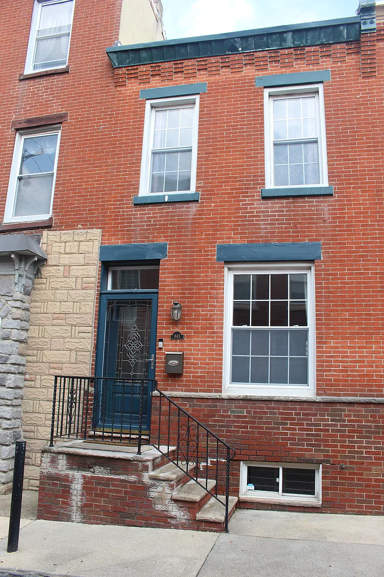 843 N Taylor St photo 1