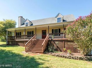 9296 Green Meadows Rd, Warrenton, VA 20187