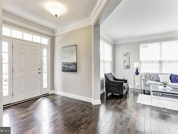 3rd image of 42113 Autumn Rain Cir