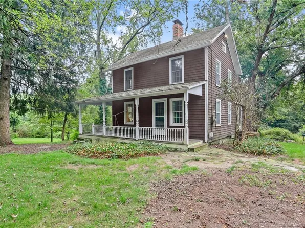 1 Old Newtown Road, Monroe, CT 06468