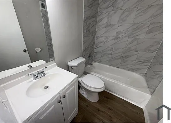 7701 W Hampton Ave #6 — Photo 3