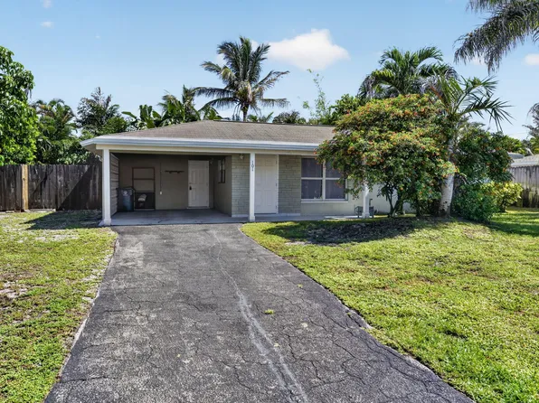 101 Beverly Rd E, Jupiter, FL 33469