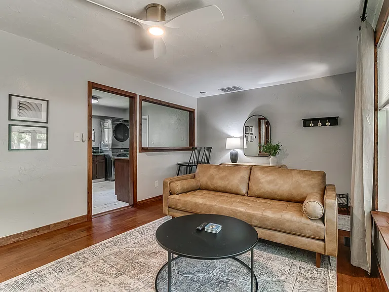 1222 W Boyd St — Photo 8