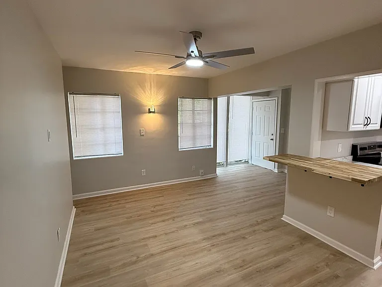 627 Shady Lane Dr — Photo 9