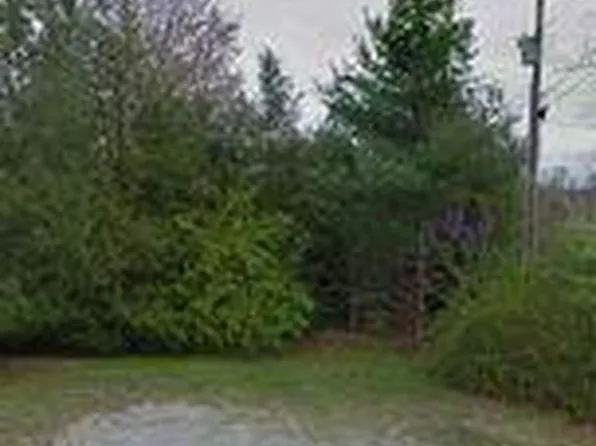 2001 Otomi Dr, Crossville, TN 38572