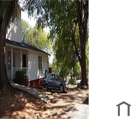 422 Meriwether St — Photo 2